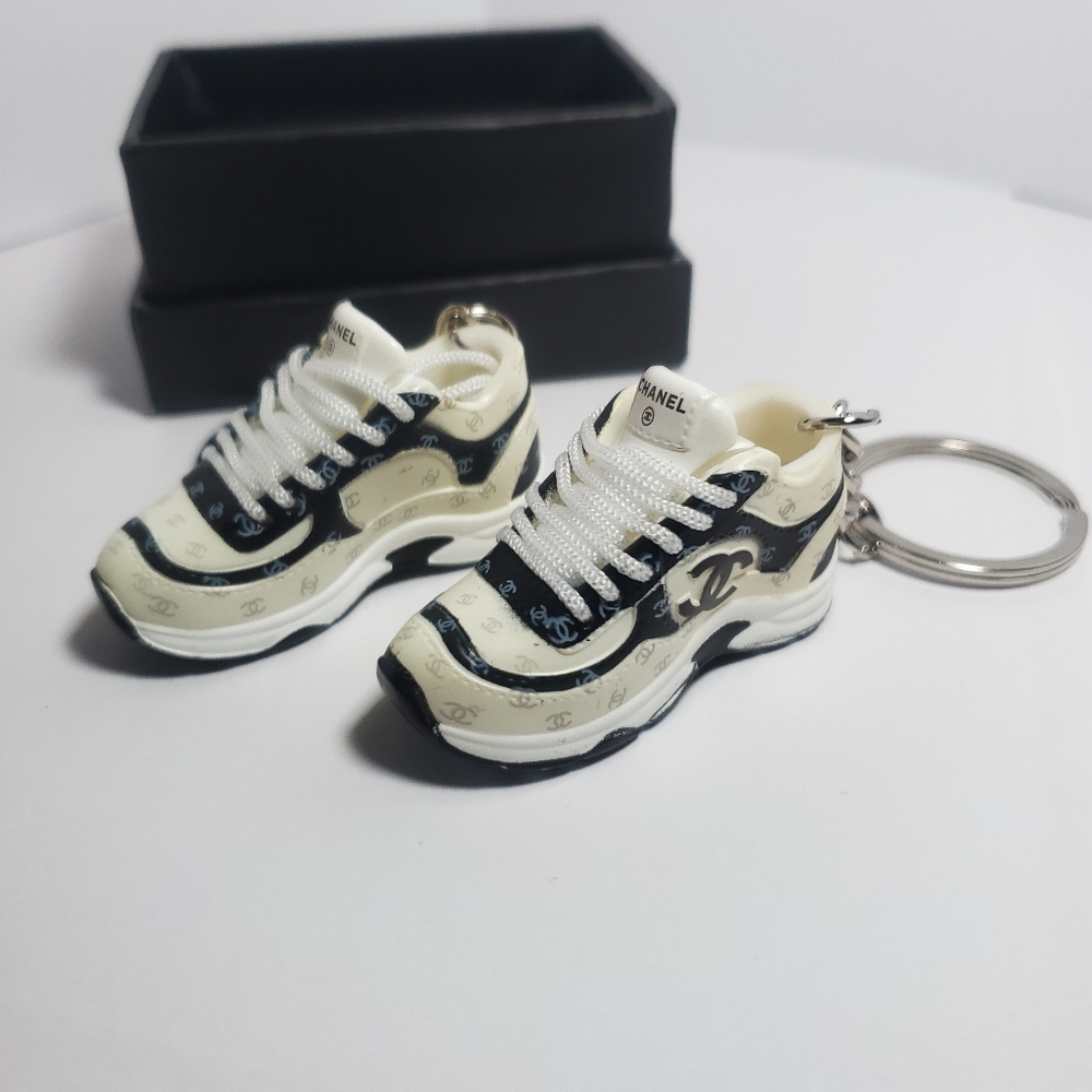MINI 3D Fashion Sneaker Keychains with Box and Bag